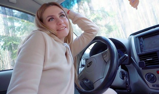 Russian girl in the car went out into nature and had sex with him until she finished